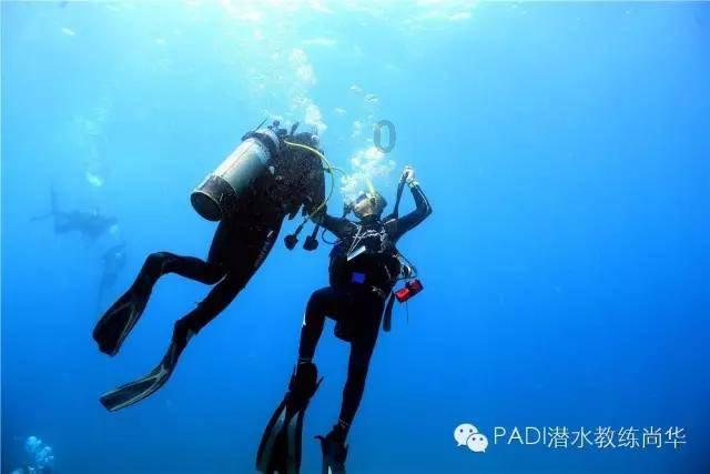 魔法比赛